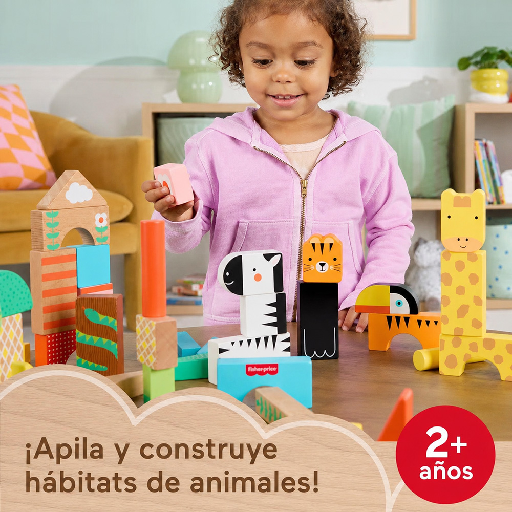 Niño combinando piezas para armar animales con este set de madera.